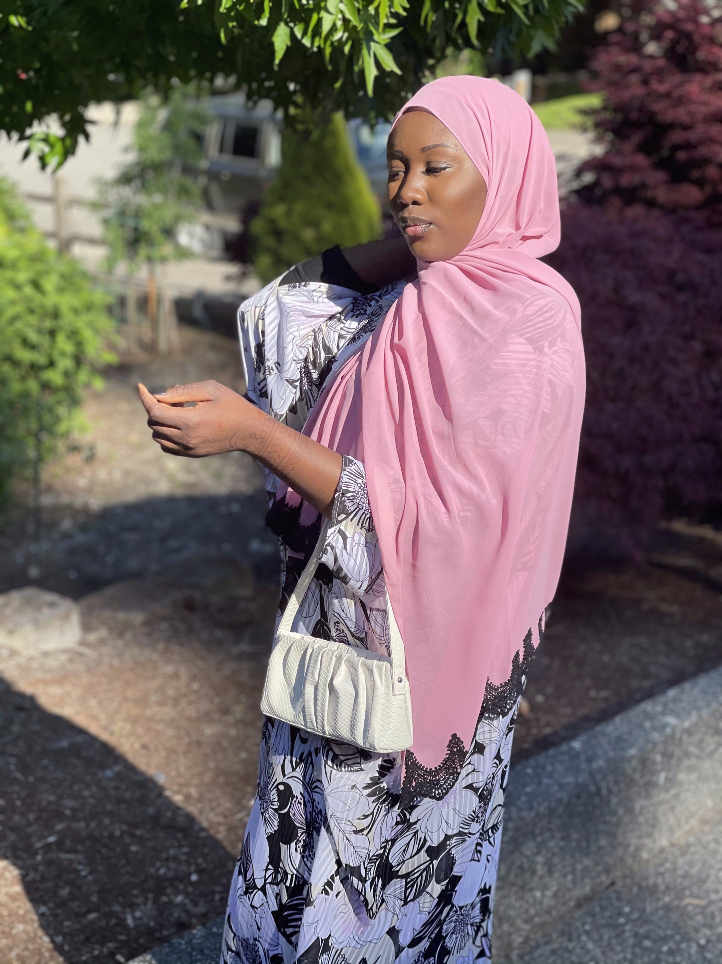 Black Lace Chiffon Hijab - Lavender Rose